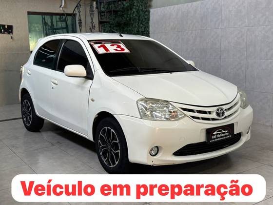TOYOTA ETIOS 1.3 XS 16V FLEX 4P MANUAL TOYOTA ETIOS 1.3 XS 16V FLEX 4P MANUAL